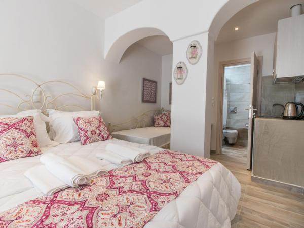 Relax Studios : photo 4 de la chambre chambre triple - vue sur jardin