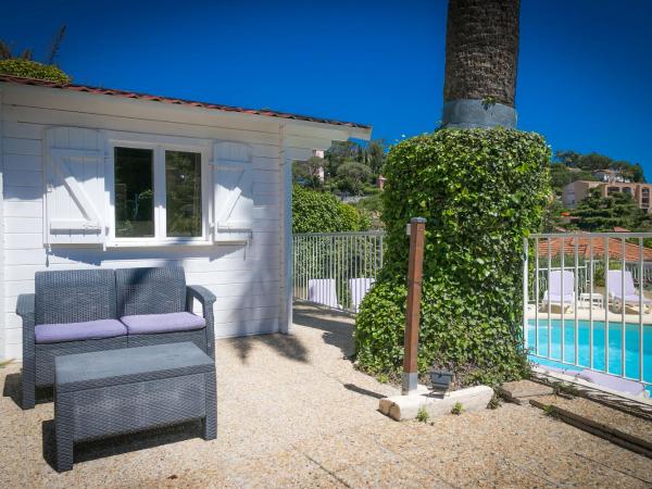 Hôtel La Fiancée du Pirate : photo 5 de la chambre chambre quadruple indépendante avec terrasse privée