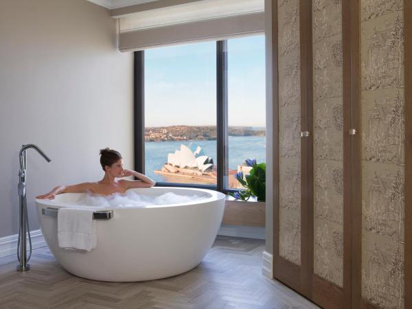 Four Seasons Hotel Sydney : photo 5 de la chambre suite club royale 1 chambre - vue sur opéra