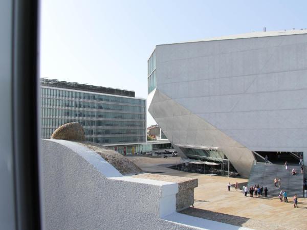 Porto Music Guest House : photo 4 de la chambre suite avec balcon - vue sur ville