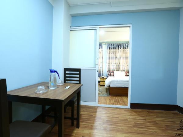 Aarya Chaitya Inn : photo 6 de la chambre suite standard