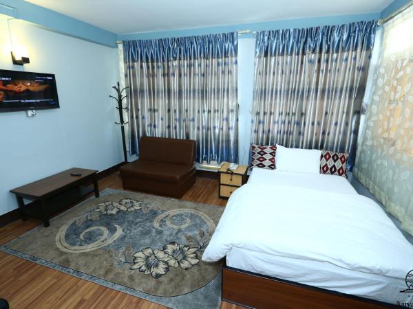Aarya Chaitya Inn : photo 1 de la chambre suite standard
