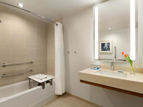 Hyatt House Virginia Beach / Oceanfront : photo 8 de la chambre suite studio avec 2 lits queen-size et canapé-lit - accessible aux personnes à mobilité réduite - côté océan