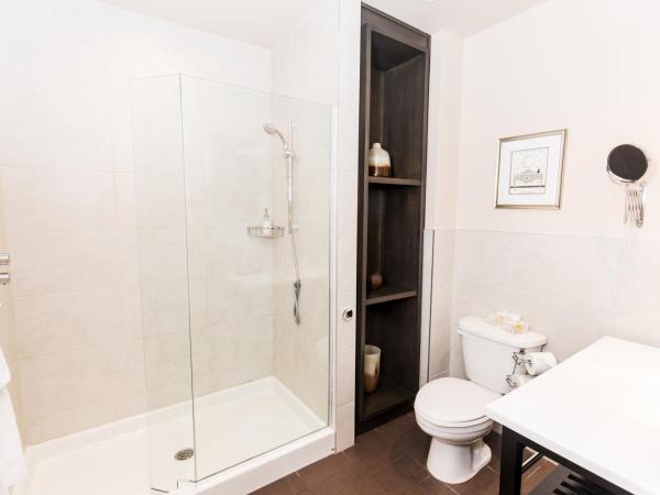 Petit Hôtel - Café Krieghoff : photo 2 de la chambre chambre queen n°4