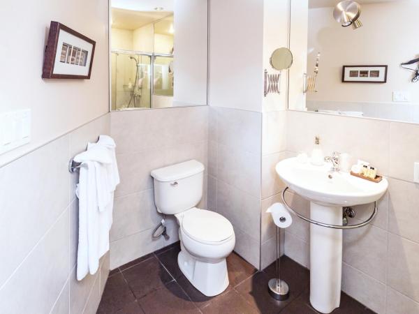 Petit Hôtel - Café Krieghoff : photo 3 de la chambre chambre double n°6