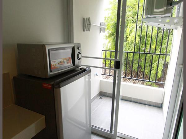 The Prima Residence - SHA Certificate : photo 8 de la chambre chambre double deluxe avec balcon