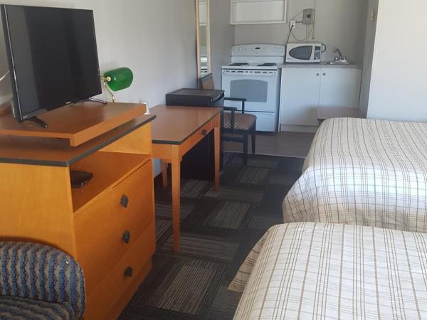 Olympia Lodge : photo 4 de la chambre chambre 2 lits queen-size avec kitchenette