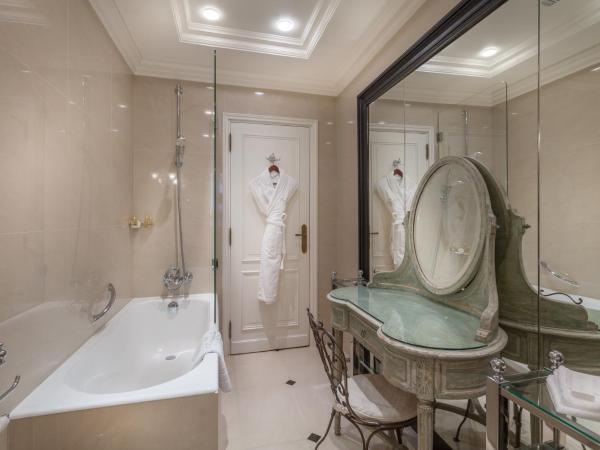 Hôtel Duc De St-Simon : photo 4 de la chambre suite