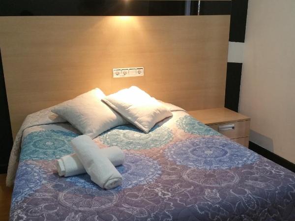 Hostal Lima : photo 9 de la chambre chambre double avec balcon