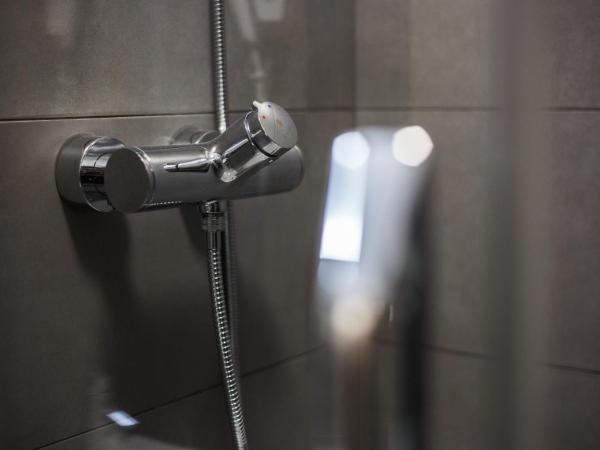 Waw Hotel Airport Okęcie : photo 6 de la chambre grande chambre simple