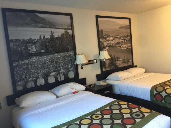 Super 8 by Wyndham Kelowna BC : photo 8 de la chambre chambre double avec 2 lits doubles - non-fumeurs