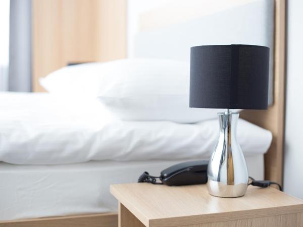 Waw Hotel Airport Okęcie : photo 2 de la chambre grande chambre simple