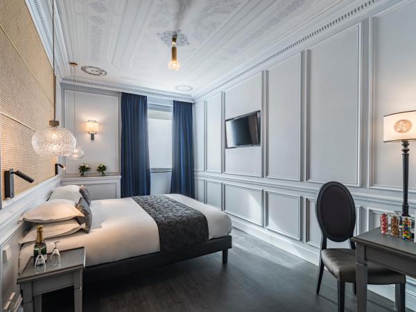 Hôtel Le Versailles : photo 7 de la chambre chambre double ou lits jumeaux supérieure