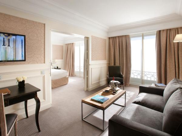 Majestic Hotel & Spa Barcelona GL : photo 2 de la chambre suite junior - vue sur site d'intérêt