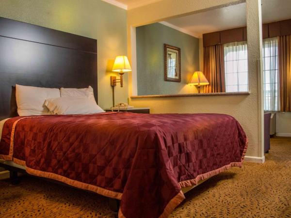 Executive Inn & Suites Sacramento : photo 5 de la chambre suite lit king-size