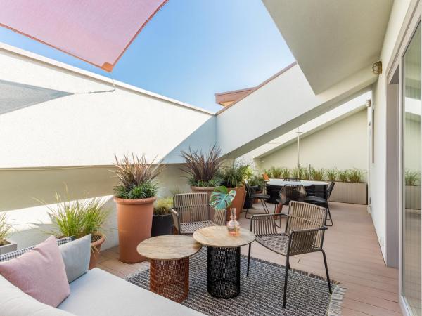 Room Mate Giulia : photo 2 de la chambre chambre double deluxe avec terrasse