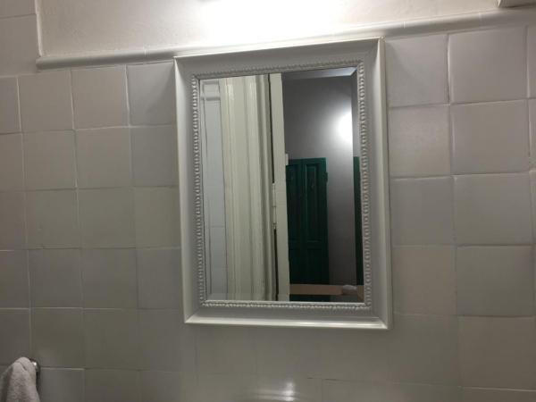 LOPEZ Hostel & Suites : photo 7 de la chambre chambre lits jumeaux avec salle de bains privative