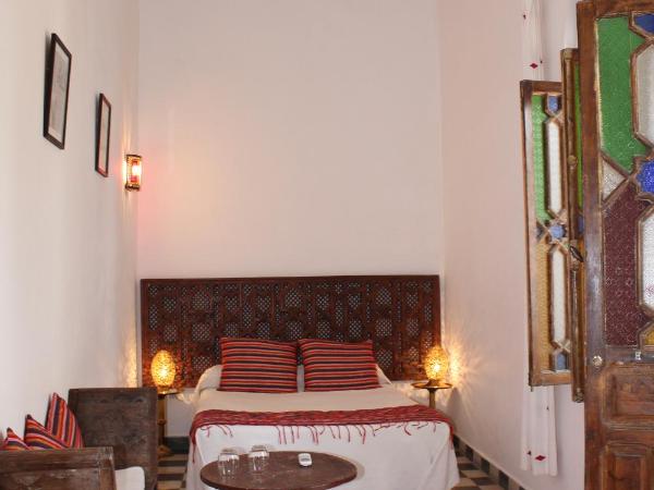 Riad Arous Chamel : photo 4 de la chambre chambre double rouge