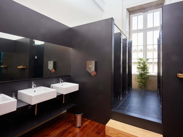 The Passenger Hostel : photo 6 de la chambre chambre double avec salle de bains commune