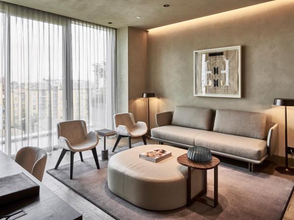 Hotel VIU Milan, a Member of Design Hotels : photo 2 de la chambre suite