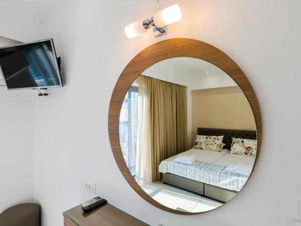 Island Dreams Rooms & Suites : photo 5 de la chambre chambre double ou lits jumeaux exécutive