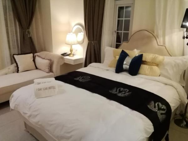 1 Day Car Hotel Station 18 : photo 1 de la chambre chambre double deluxe