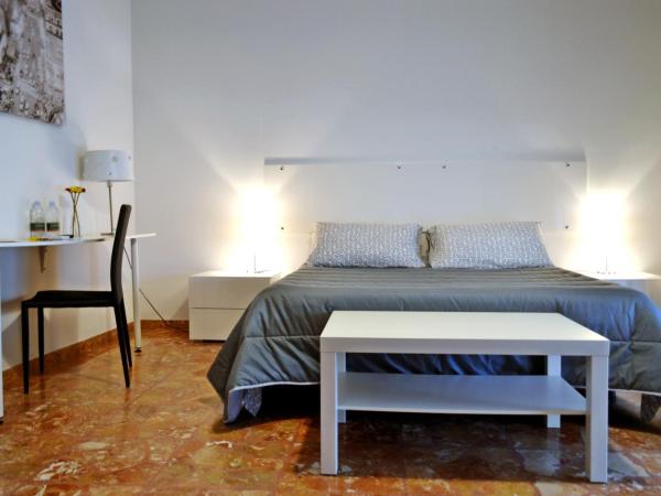 Bed & Breakfast Fontanarossa Airport -Private Parking- : photo 5 de la chambre chambre triple deluxe