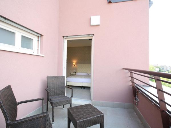 Nuova Opera Rooms : photo 6 de la chambre chambre triple avec balcon