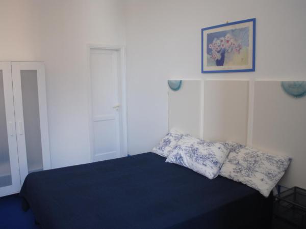 Olympia Hotel : photo 7 de la chambre chambre double ou lits jumeaux avec salle de bains