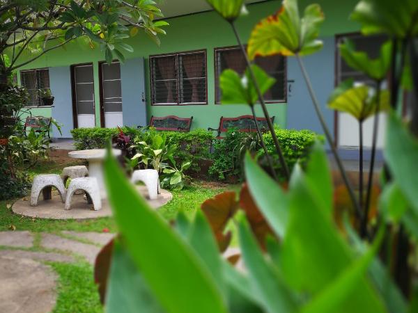 Baan Bua Guest House : photo 5 de la chambre chambre double climatisée