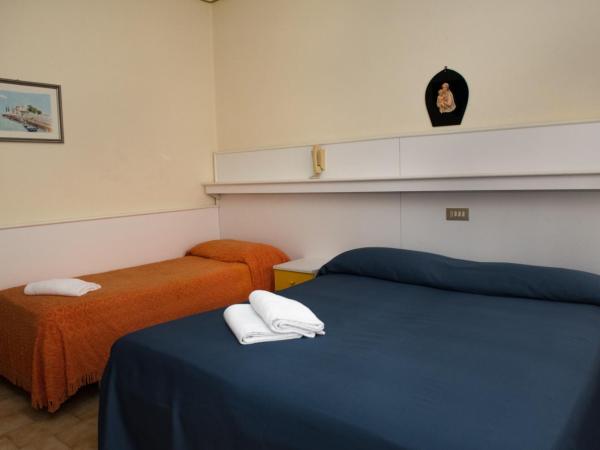 Hotel Malibran : photo 5 de la chambre chambre triple