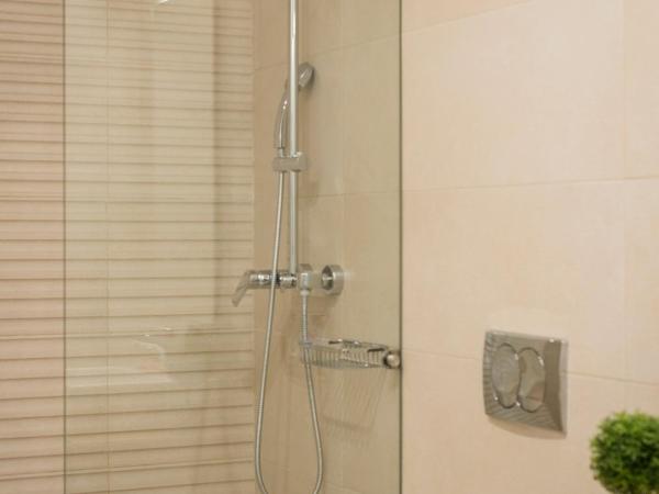 Central City Hotel : photo 7 de la chambre chambre triple standard