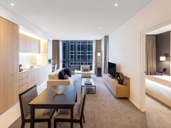 SKYE Hotel Suites Parramatta : photo 10 de la chambre suite skye deluxe 