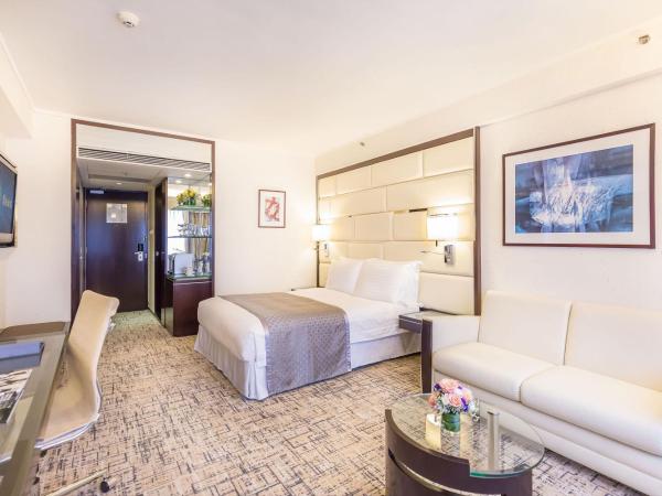 Regal Airport Hotel : photo 3 de la chambre chambre supérieure club exécutif