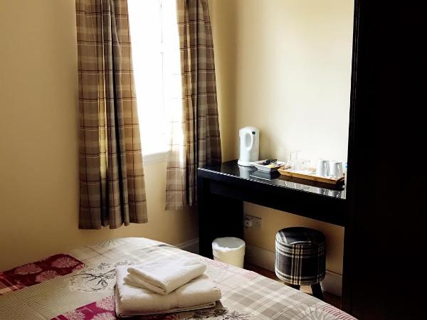 Acer Lodge Guest House : photo 3 de la chambre suite familiale