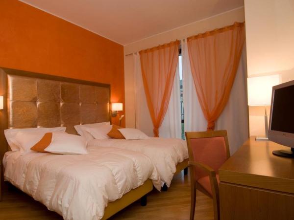 Hotel Europa : photo 2 de la chambre chambre lits jumeaux