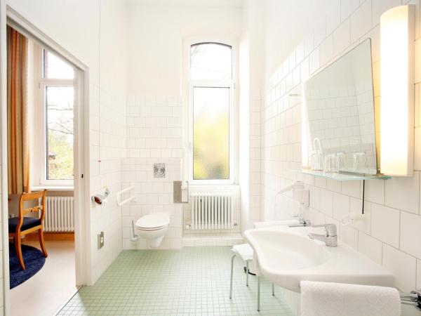 Gäste- und Tagungshaus am Glockengarten : photo 7 de la chambre chambre double