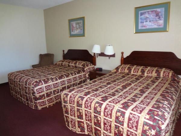 Days Inn by Wyndham Colorado Springs Airport : photo 1 de la chambre chambre 2 lits queen-size - non-fumeurs