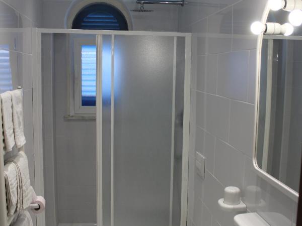 Aparthotel Villa Marinù : photo 3 de la chambre appartement 1 chambre - vue sur mer