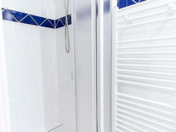 Apartma La Provence : photo 8 de la chambre studio avec lits jumeaux