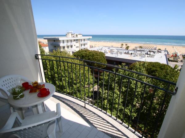 Residence Hotel Angeli : photo 7 de la chambre appartement 1 chambre – vue sur mer (4 adultes)