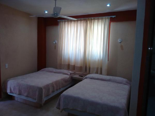 Hotel y Bungalows Olivares : photo 9 de la chambre bungalow 2 chambres