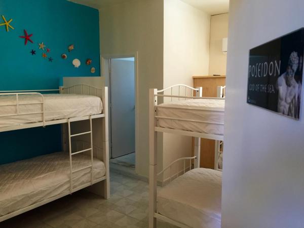 Rhodes Backpackers Boutique Hostel and Apartments : photo 7 de la chambre lit dans dortoir 6 lits