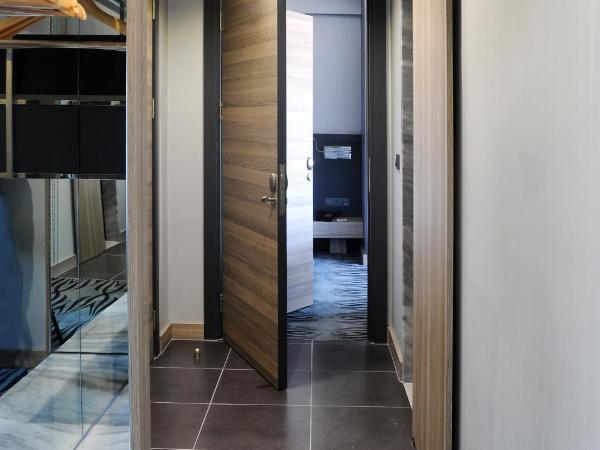 Akoni Hotel : photo 3 de la chambre chambre familiale