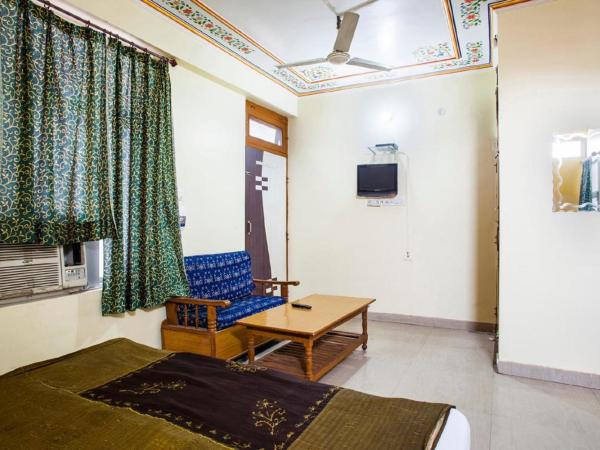 Hotel New City Inn : photo 5 de la chambre basic triple room - for indian nationals only