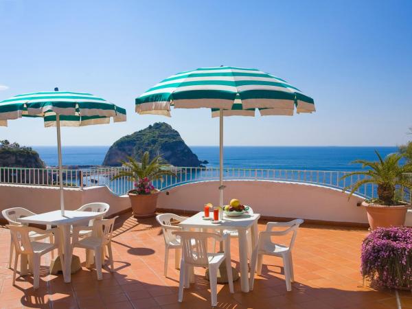 Hotel Residence S.Angelo : photo 8 de la chambre chambre double ou lits jumeaux - vue sur jardin