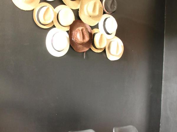 A & V Appart'hôtel : photo 7 de la chambre appartement