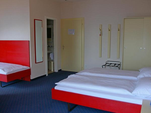 Hotel Arancio : photo 4 de la chambre chambre triple panorama avec balcon - vue sur lac