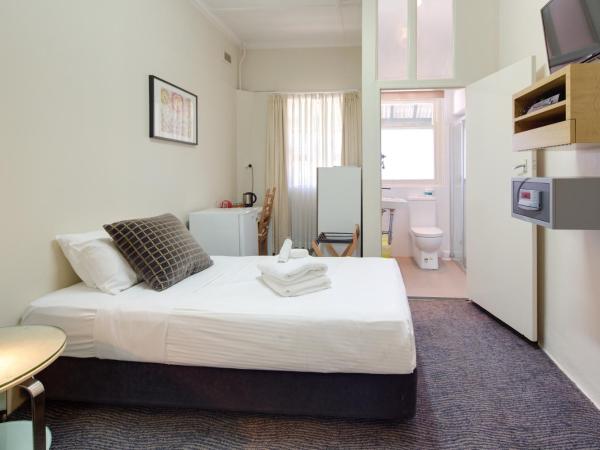 Neutral Bay Lodge : photo 4 de la chambre chambre lits jumeaux avec salle de bains privative