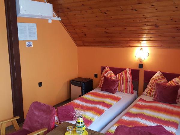 Rózsa Panzió : photo 8 de la chambre chambre double ou lits jumeaux standard